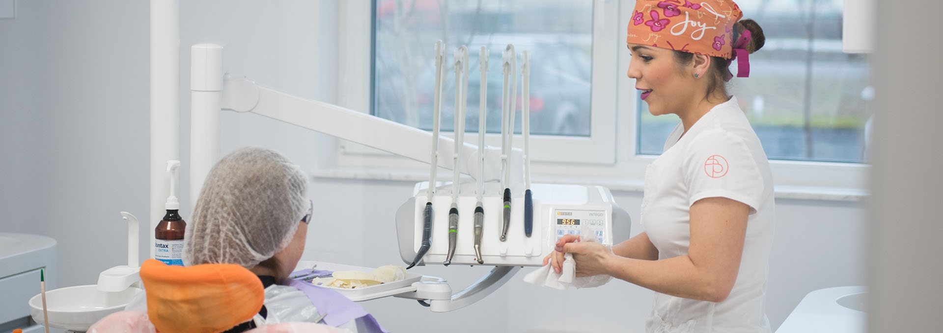 Clinica dentara Timisoara, locul I la Romanian Dental Awards 2023. Tratamente stomatologie de specialitate.